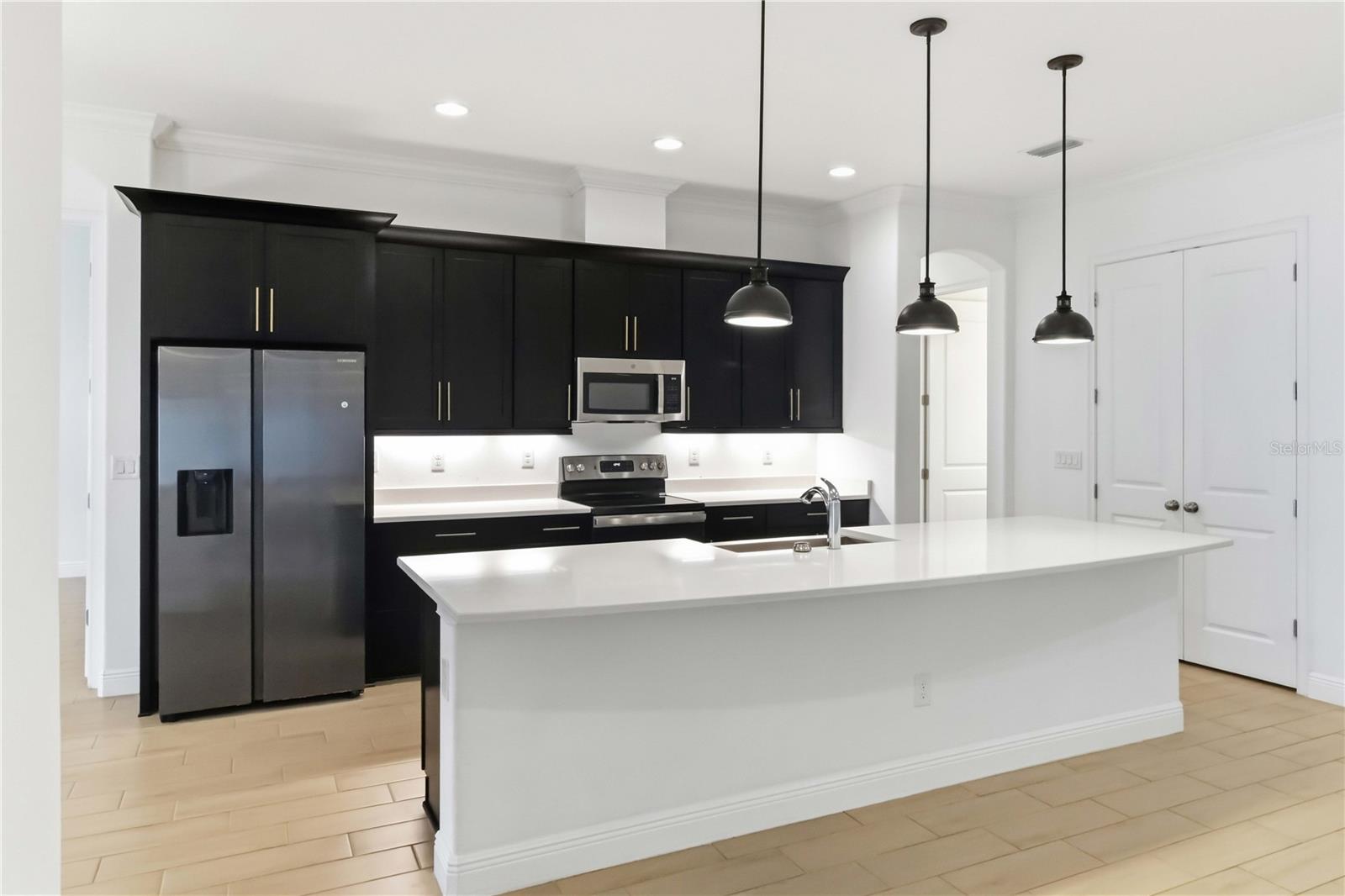 4028 SALIDA DELSOL DR