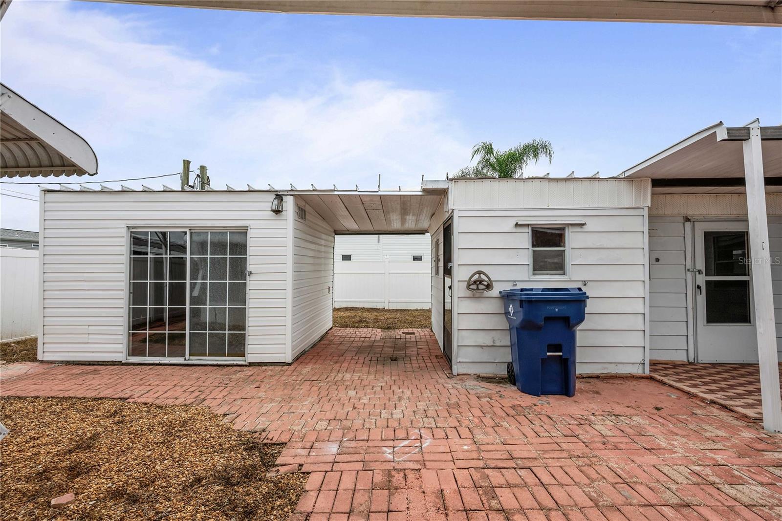 37234 CAROL AVE