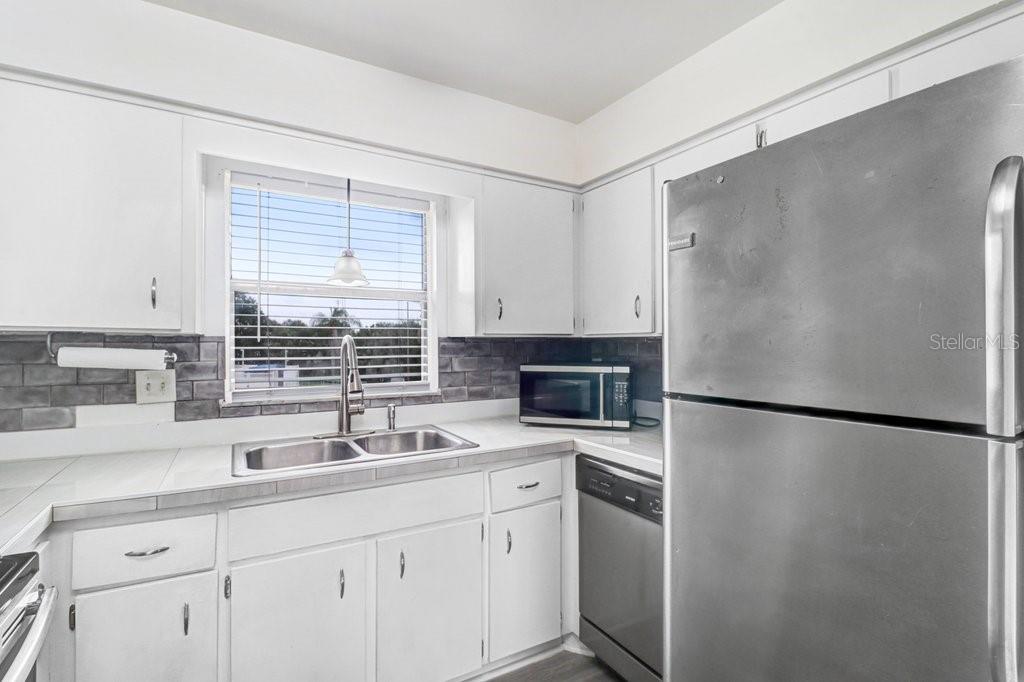 7210 N MANHATTAN AVE #2523
