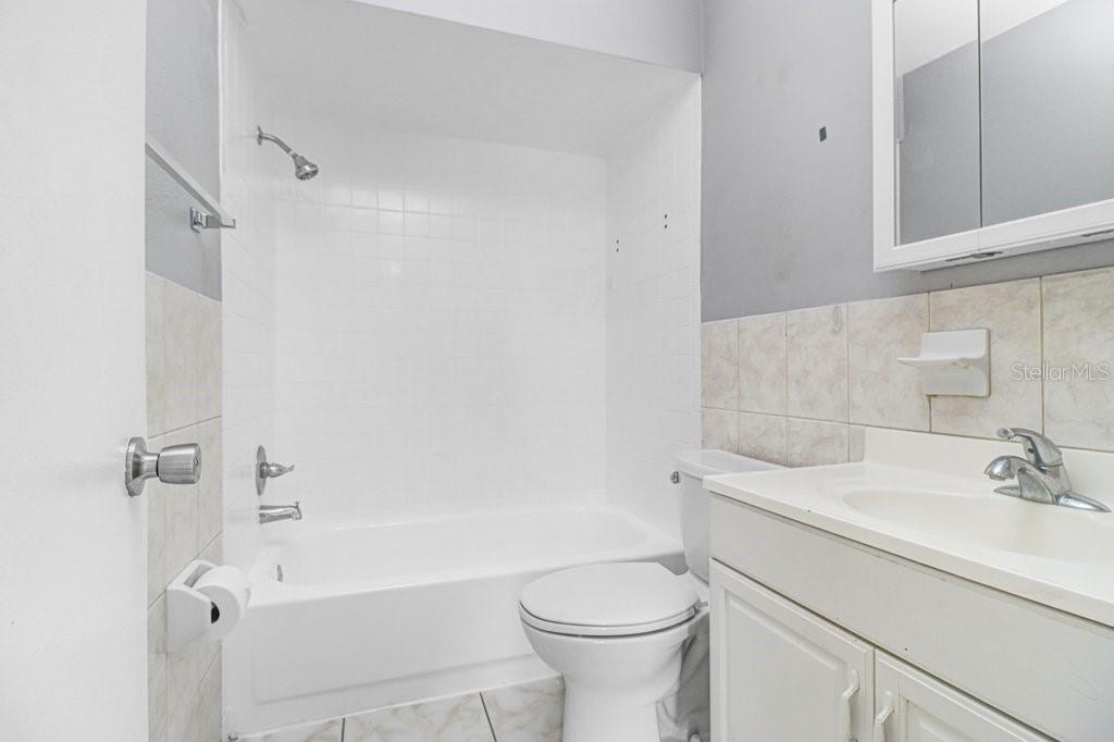 7210 N MANHATTAN AVE #2523