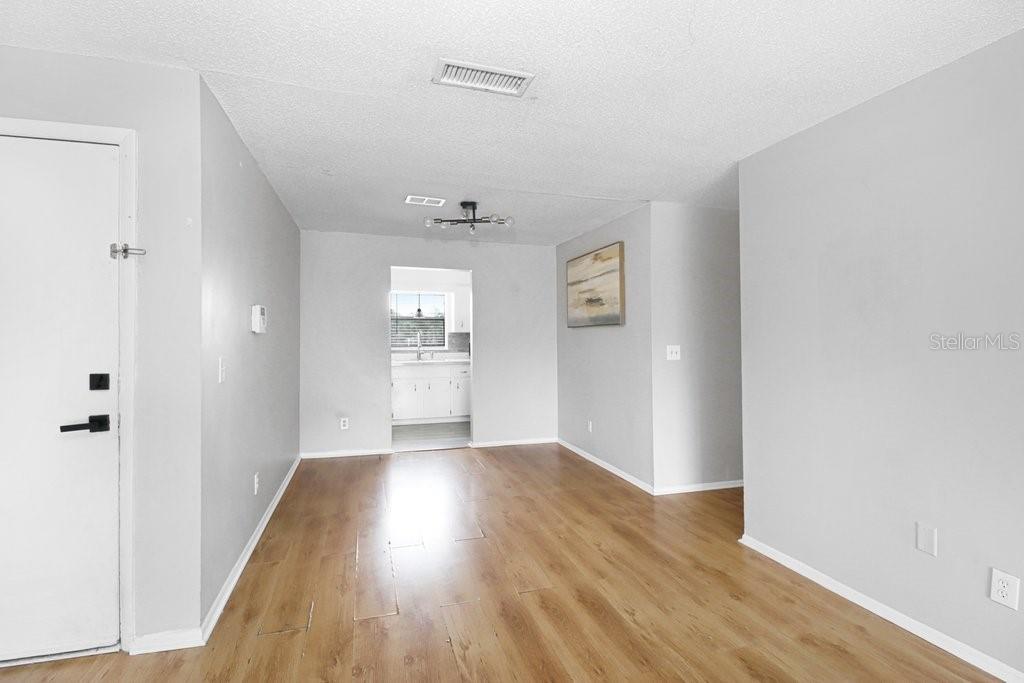 7210 N MANHATTAN AVE #2523