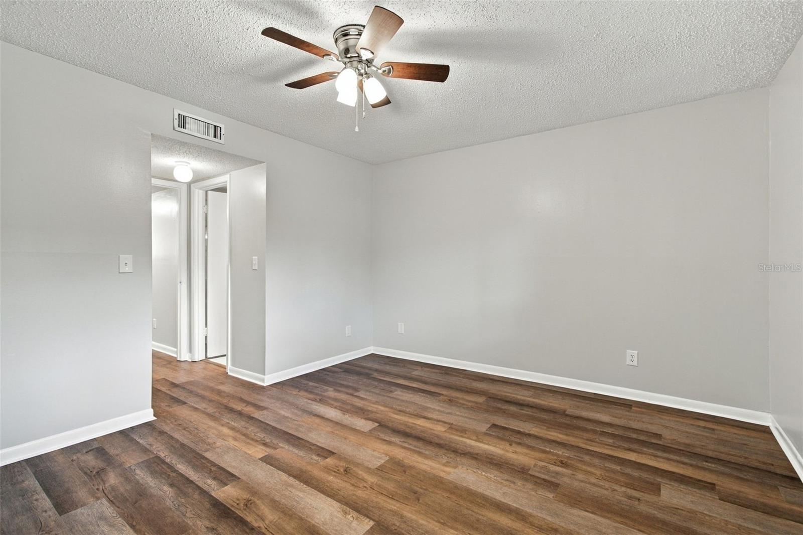 6340 NEWTOWN CIR #40A4
