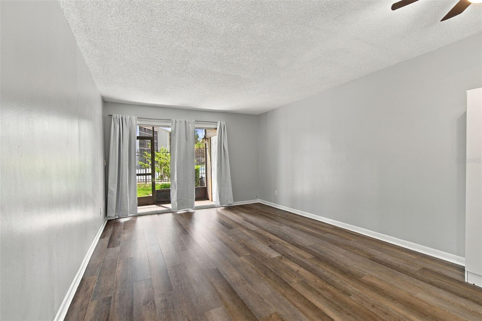 6340 NEWTOWN CIR #40A4