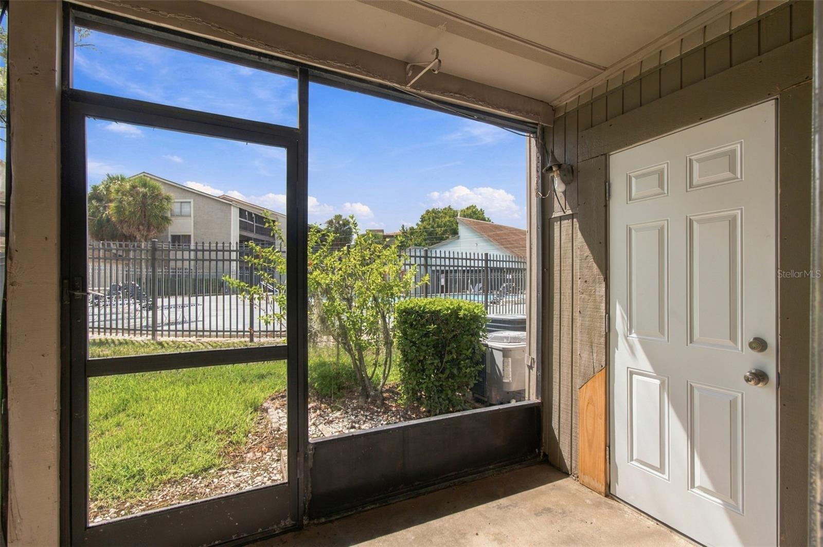 6340 NEWTOWN CIR #40A4
