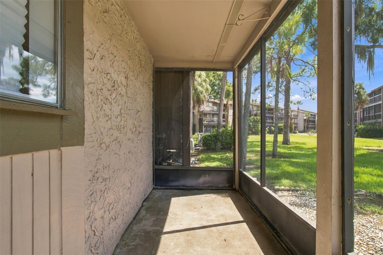 6340 NEWTOWN CIR #40A4