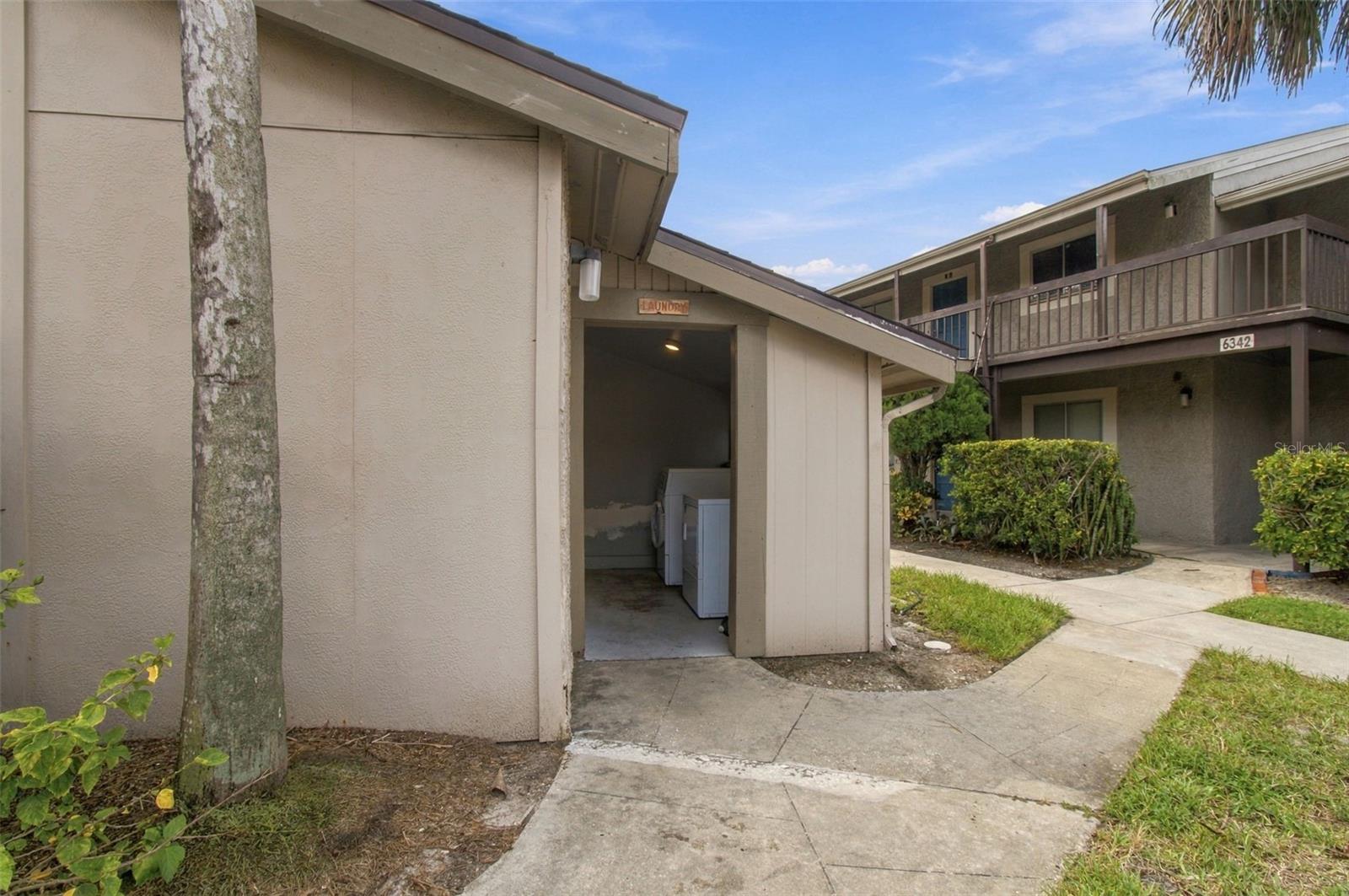 6340 NEWTOWN CIR #40A4