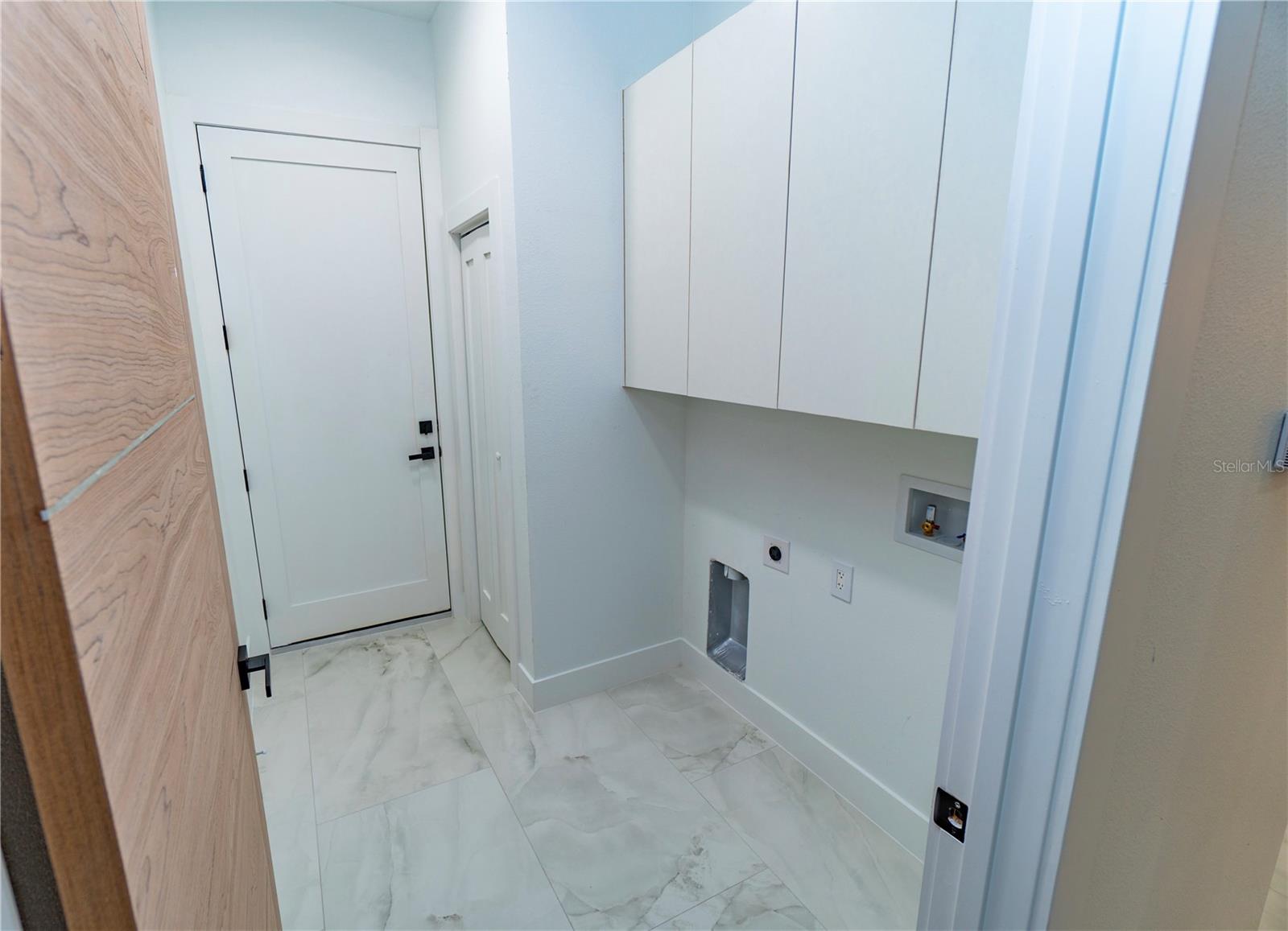 7206 N GRADY AVE