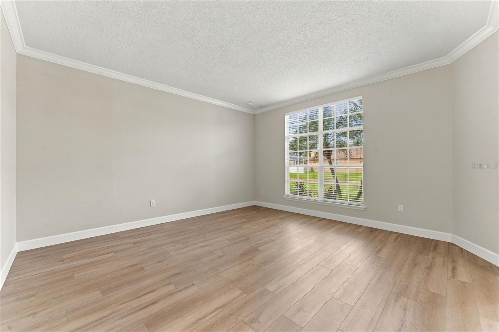 10102 VISTA POINTE DR