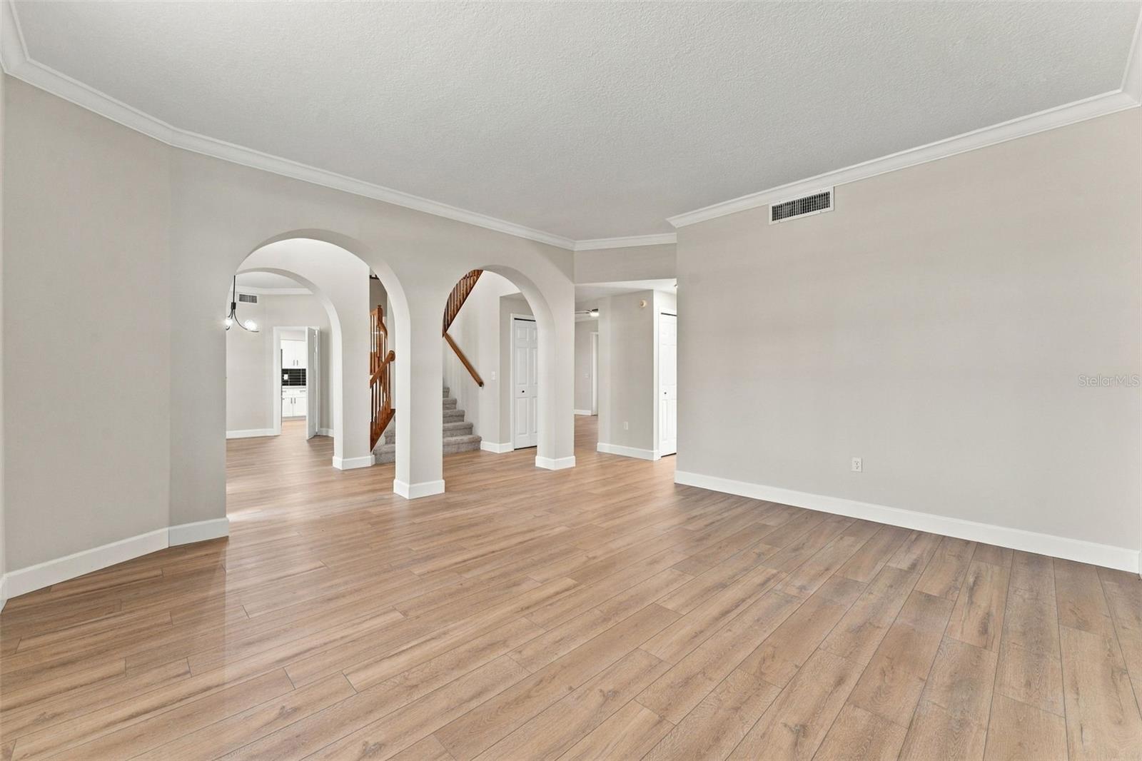 10102 VISTA POINTE DR