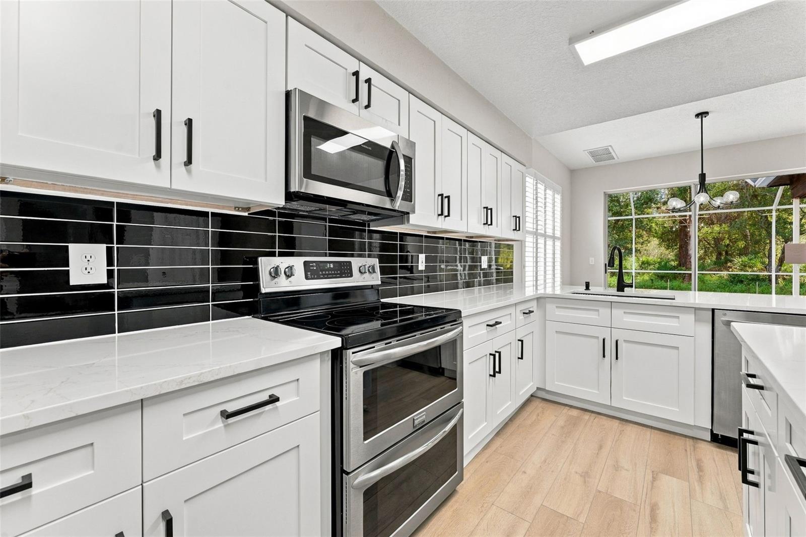 10102 VISTA POINTE DR