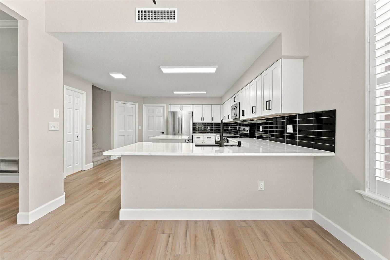 10102 VISTA POINTE DR