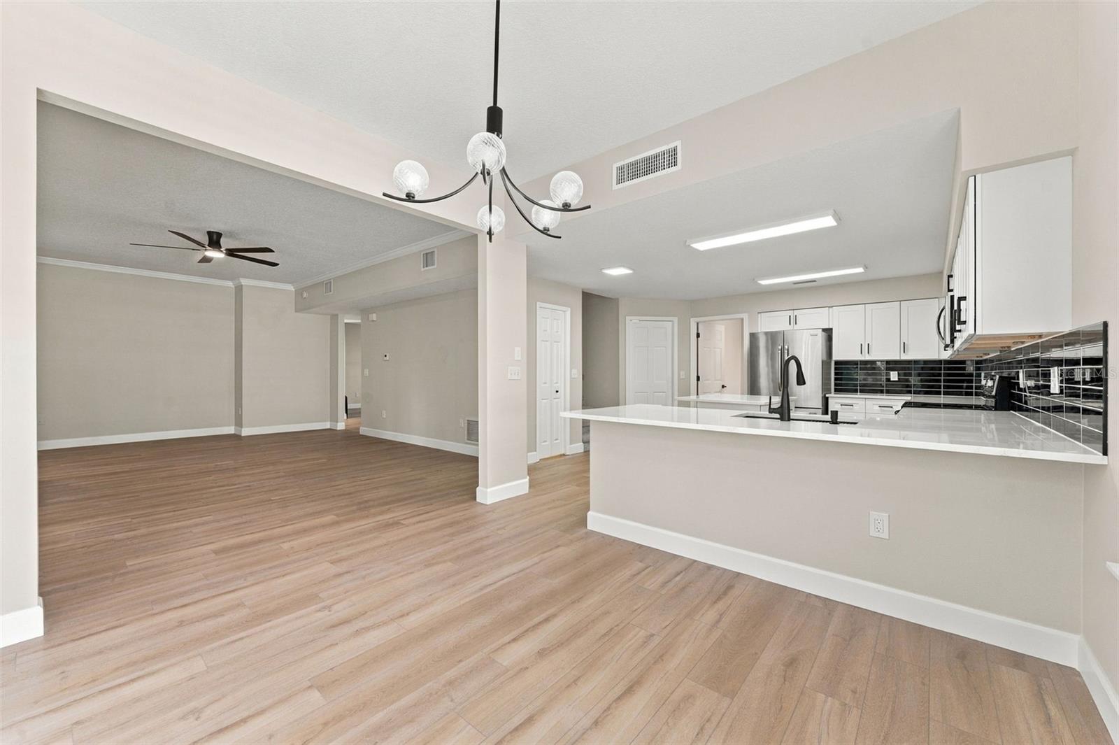 10102 VISTA POINTE DR
