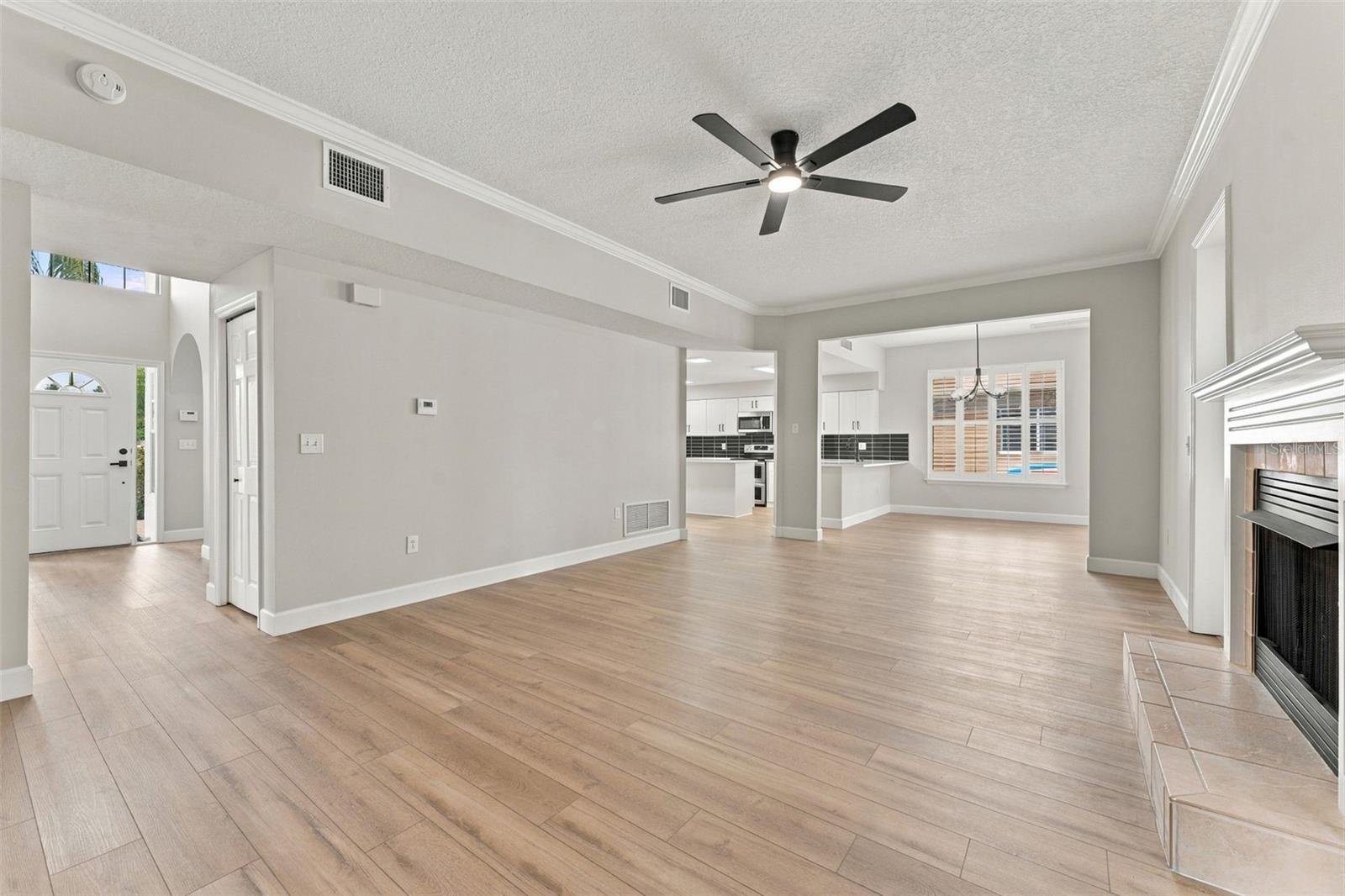 10102 VISTA POINTE DR