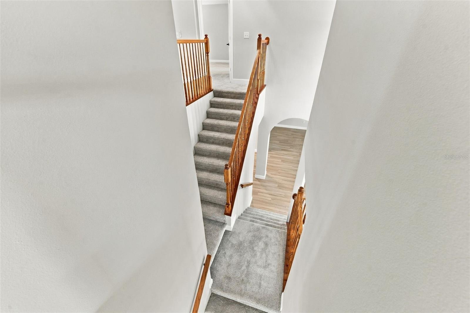 10102 VISTA POINTE DR