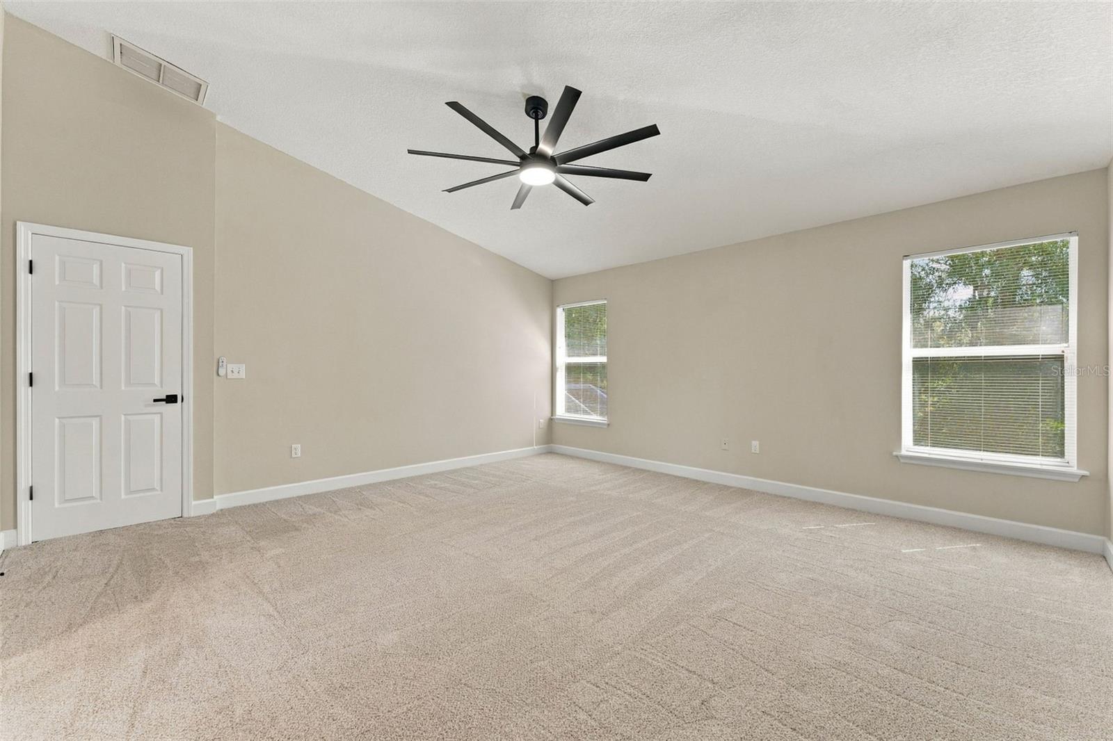 10102 VISTA POINTE DR