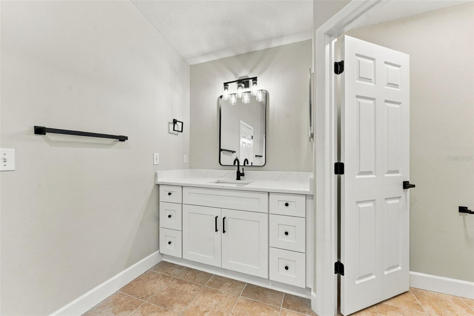 10102 VISTA POINTE DR