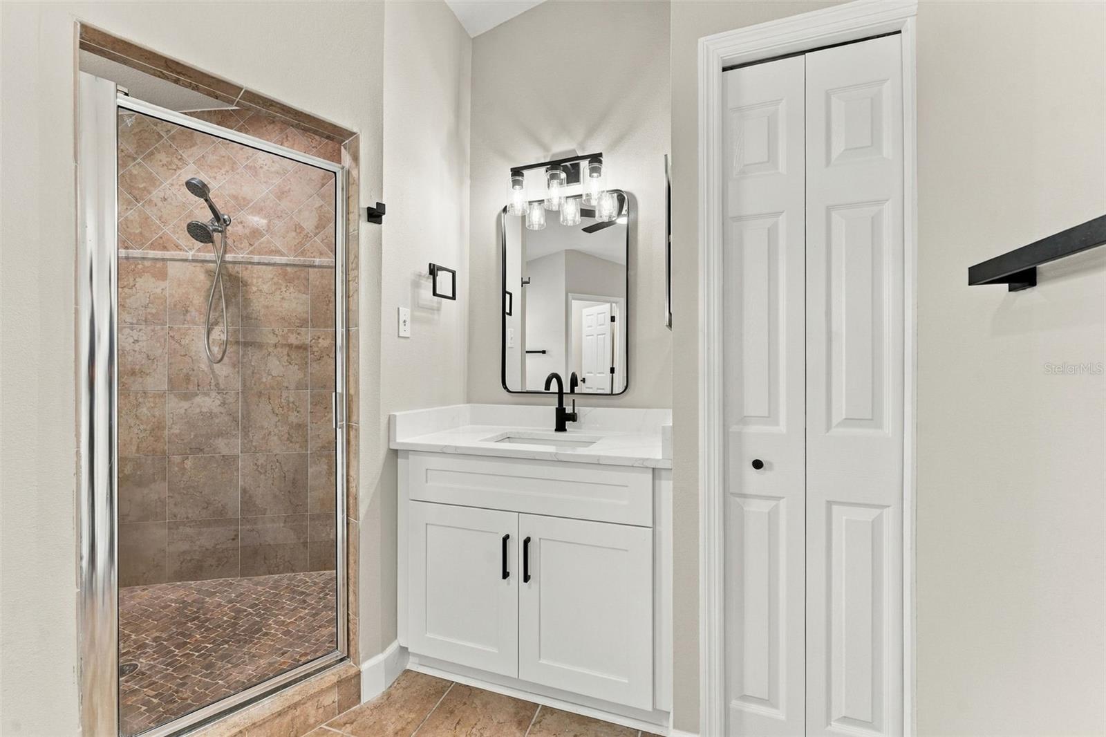 10102 VISTA POINTE DR