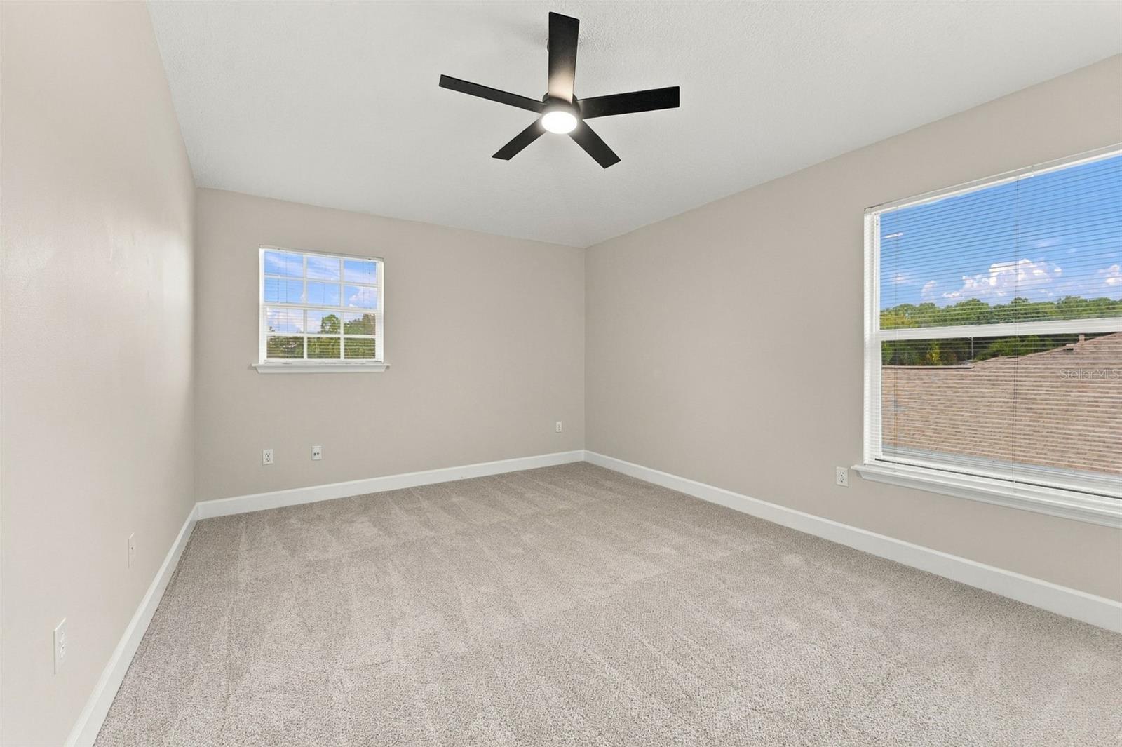 10102 VISTA POINTE DR