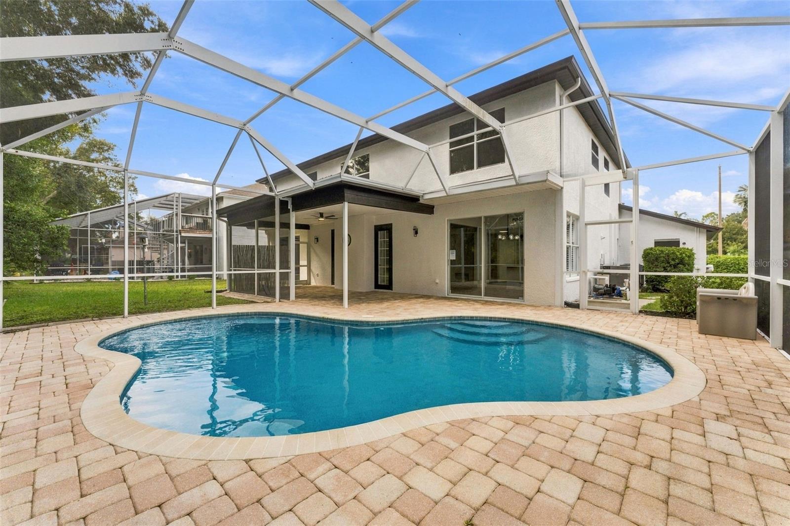 10102 VISTA POINTE DR