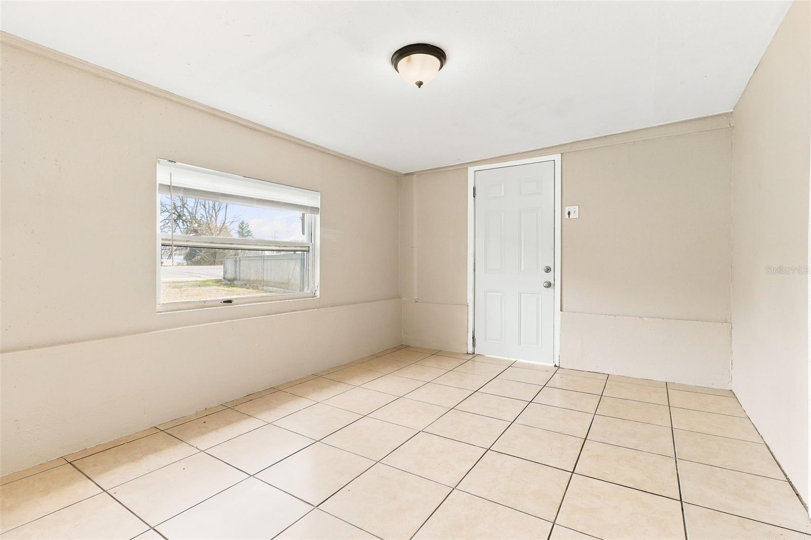 2313 W RIO VISTA AVE