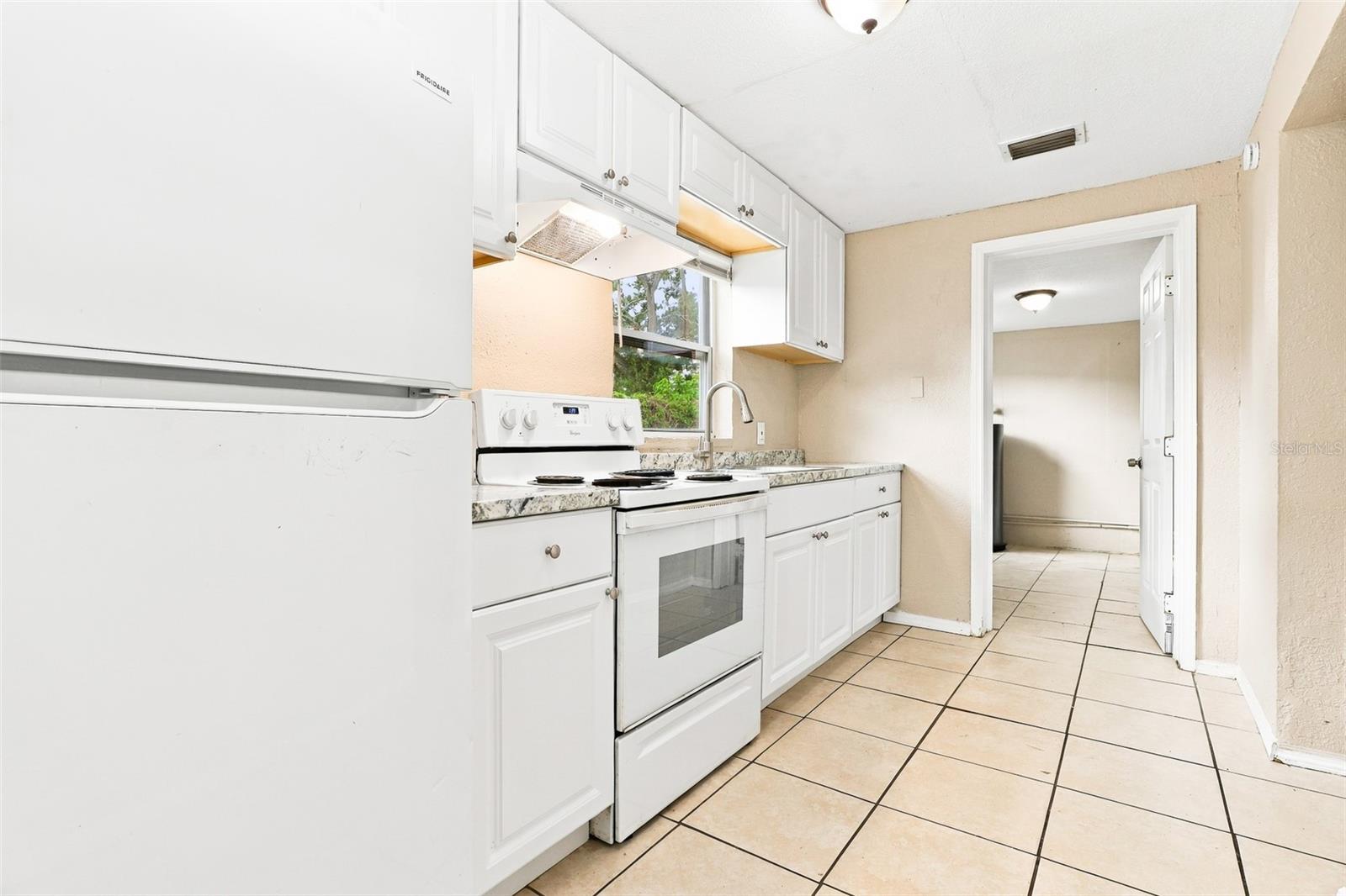 2313 W RIO VISTA AVE