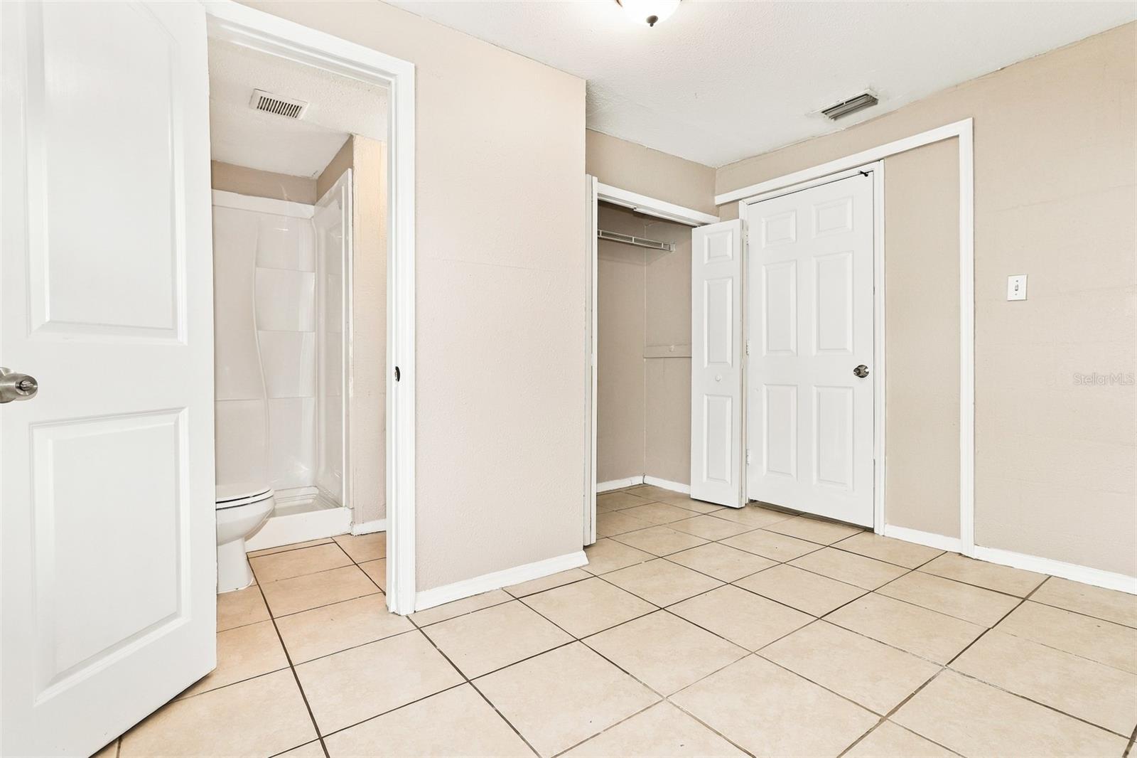 2313 W RIO VISTA AVE
