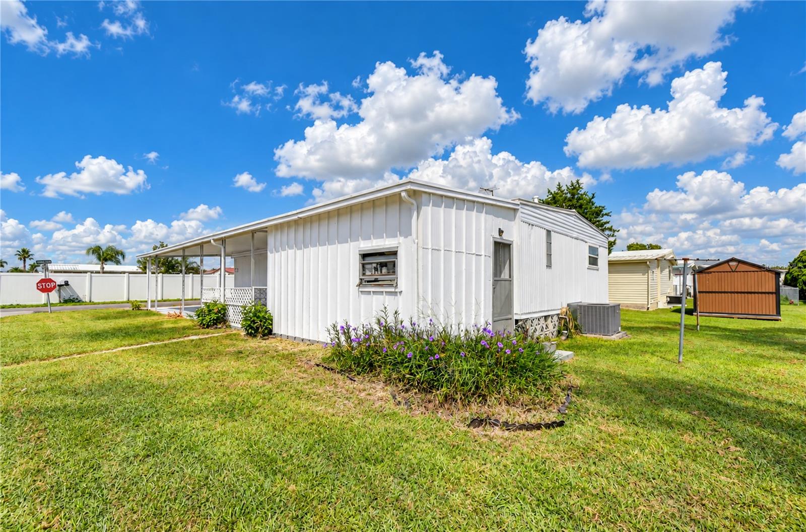 4710 WINDY LN