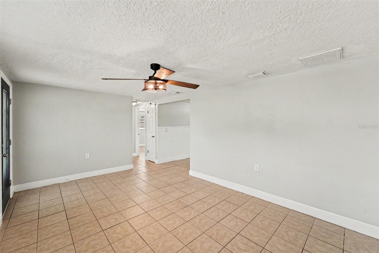 1539 PLUM TREE RD