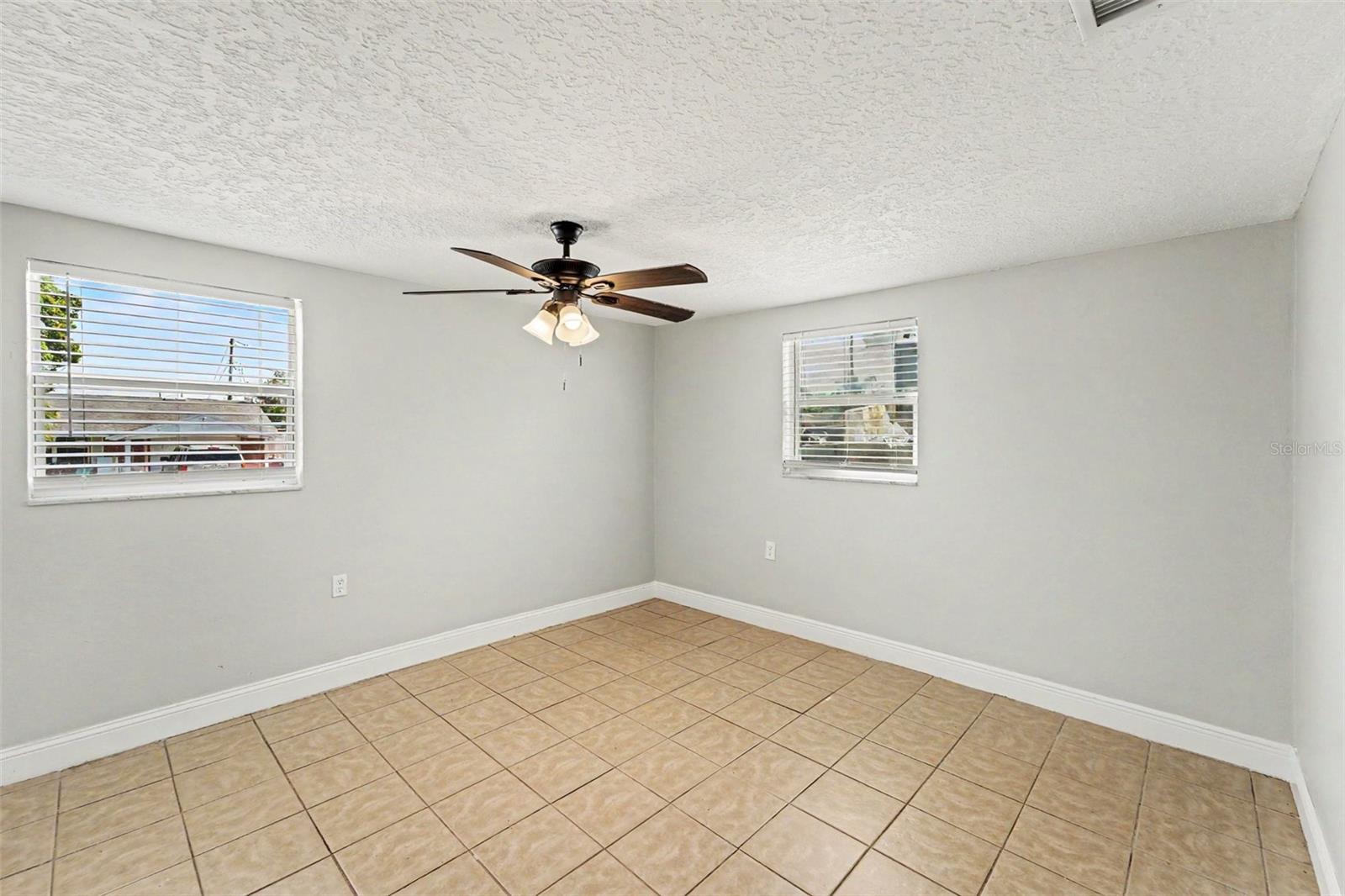1539 PLUM TREE RD