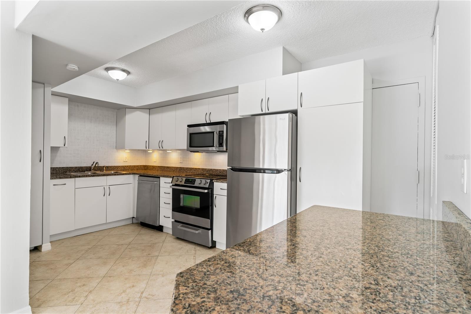 2401 BAYSHORE BLVD #212