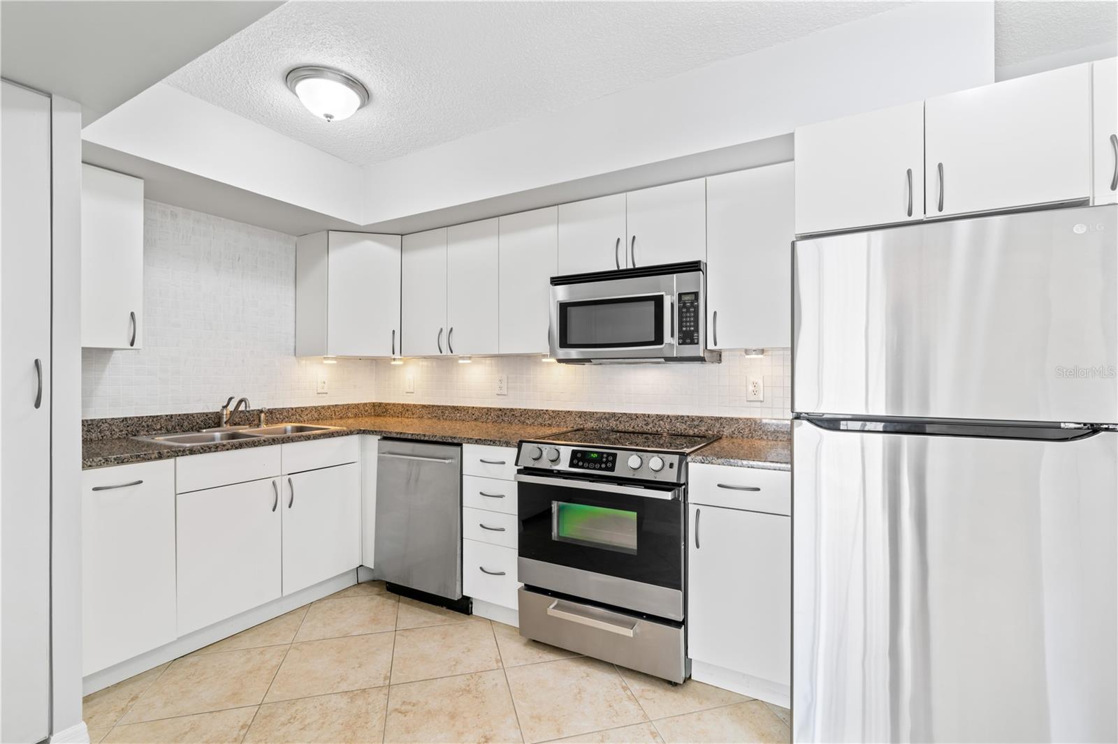 2401 BAYSHORE BLVD #212
