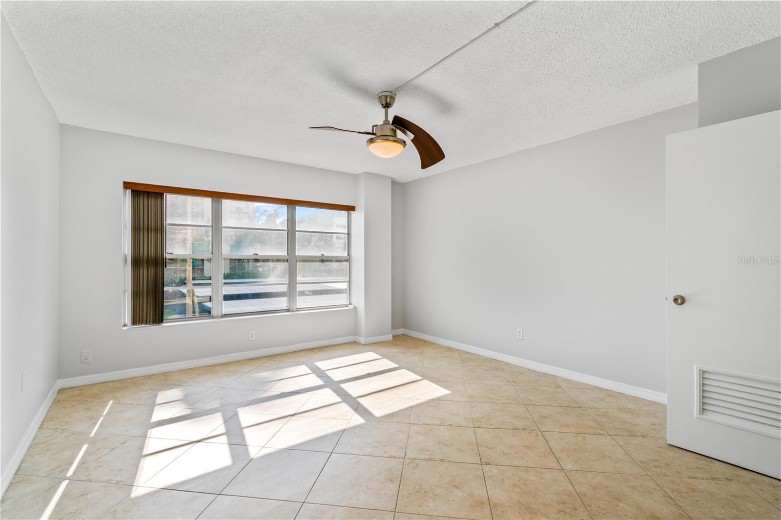 2401 BAYSHORE BLVD #212