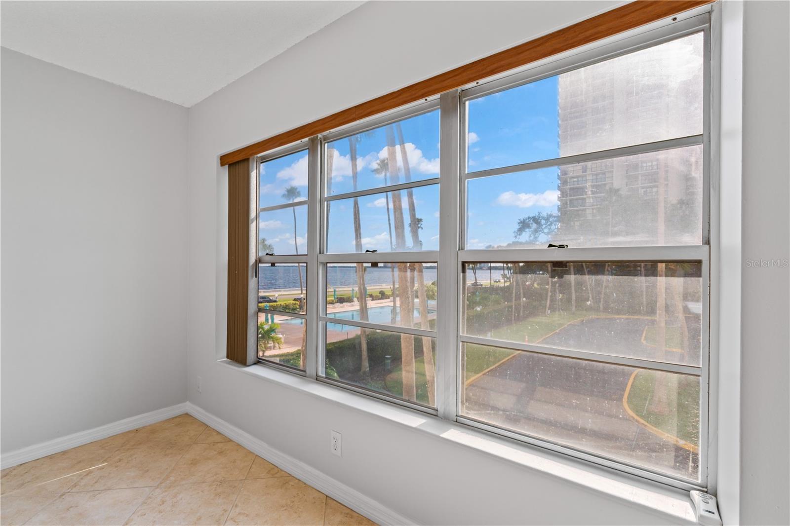 2401 BAYSHORE BLVD #212