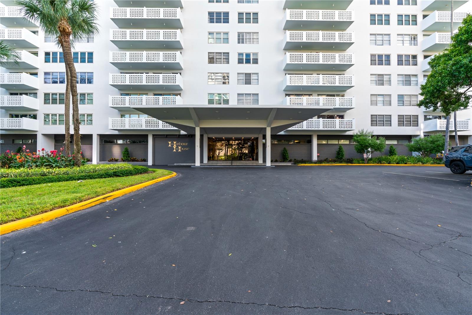 2401 BAYSHORE BLVD #212