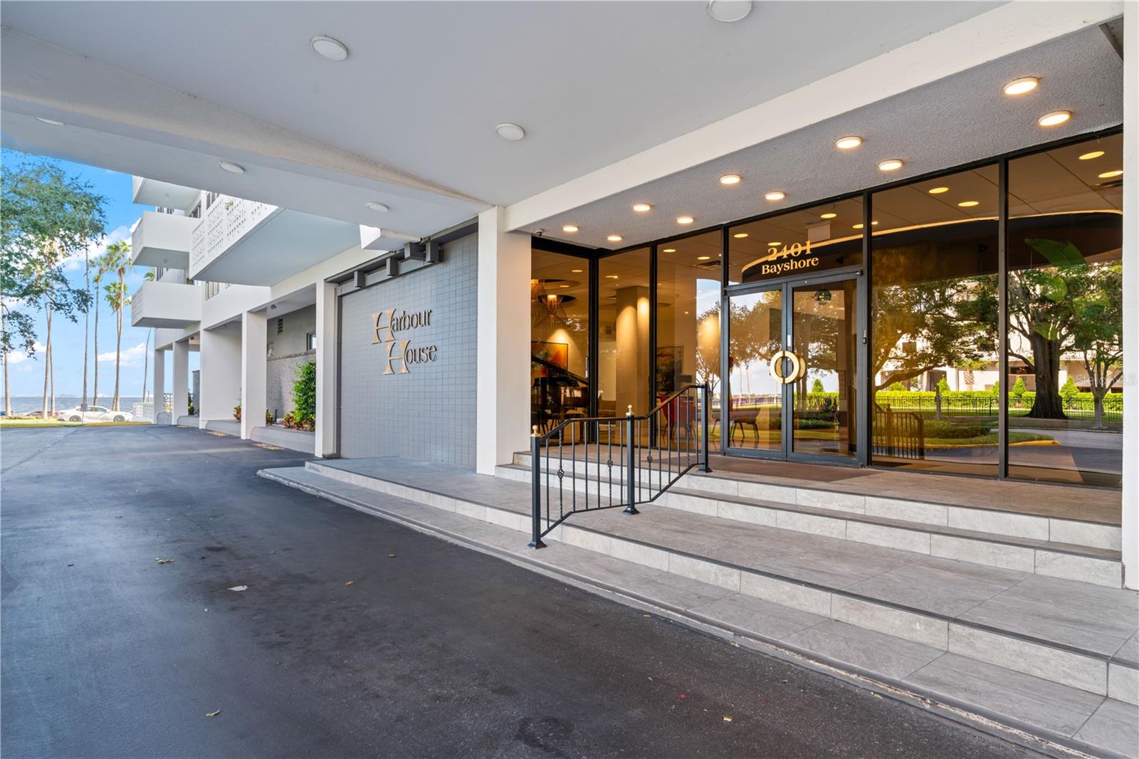2401 BAYSHORE BLVD #212