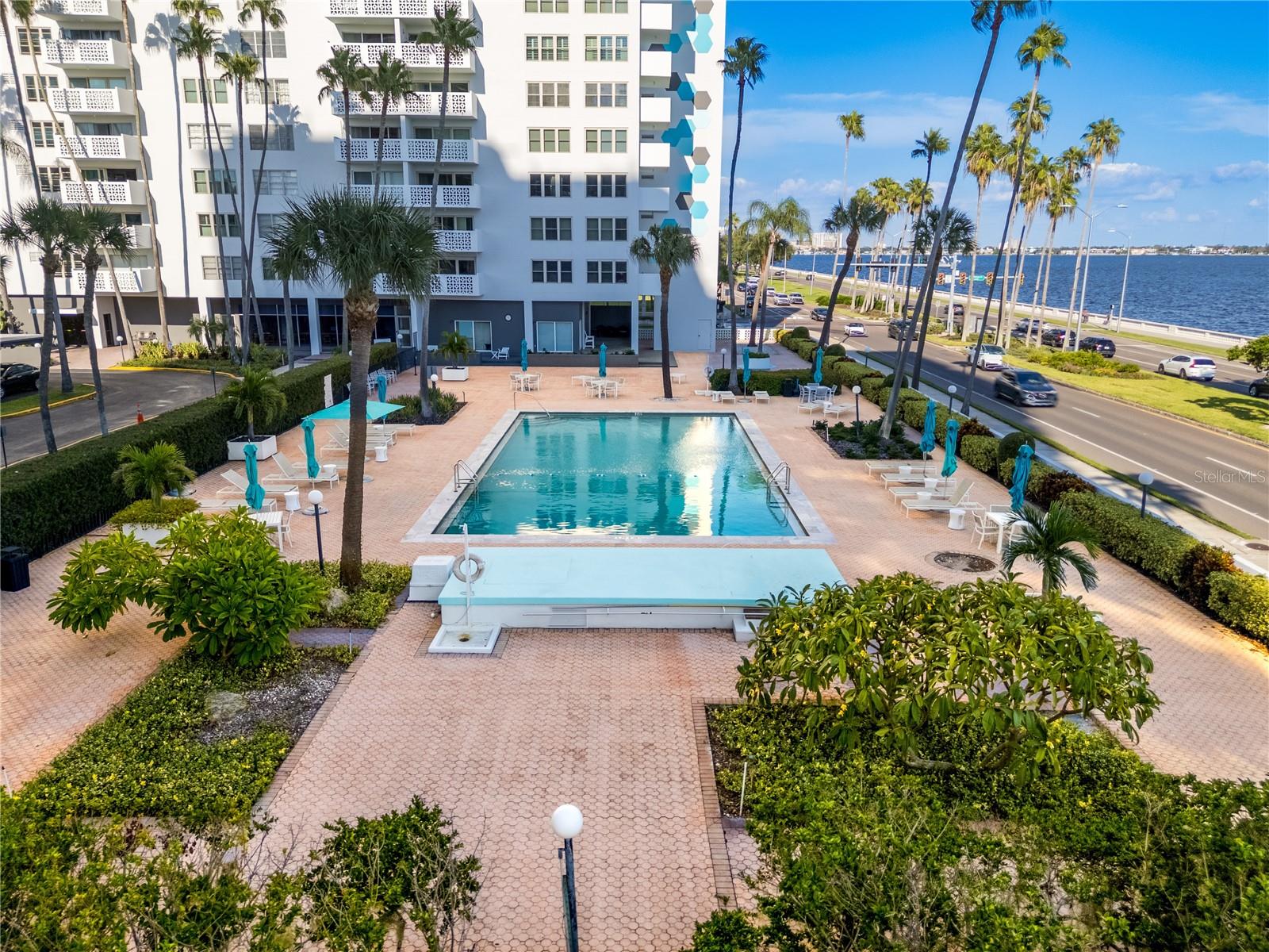 2401 BAYSHORE BLVD #212