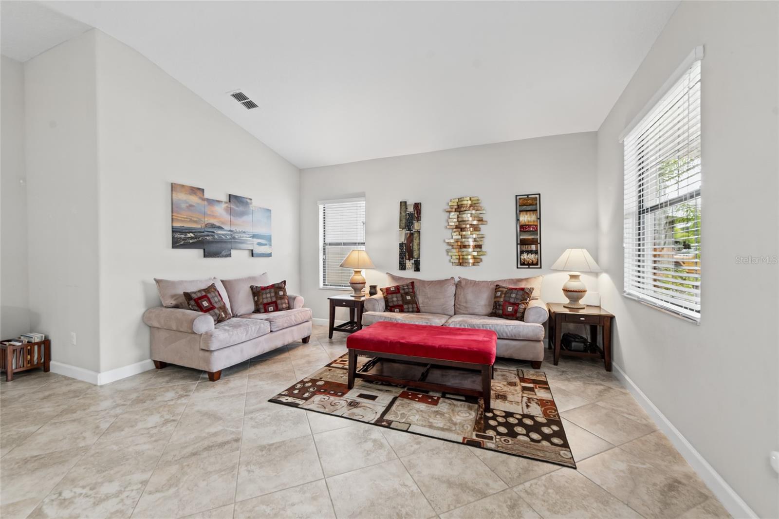 9912 SMARTY JONES DR