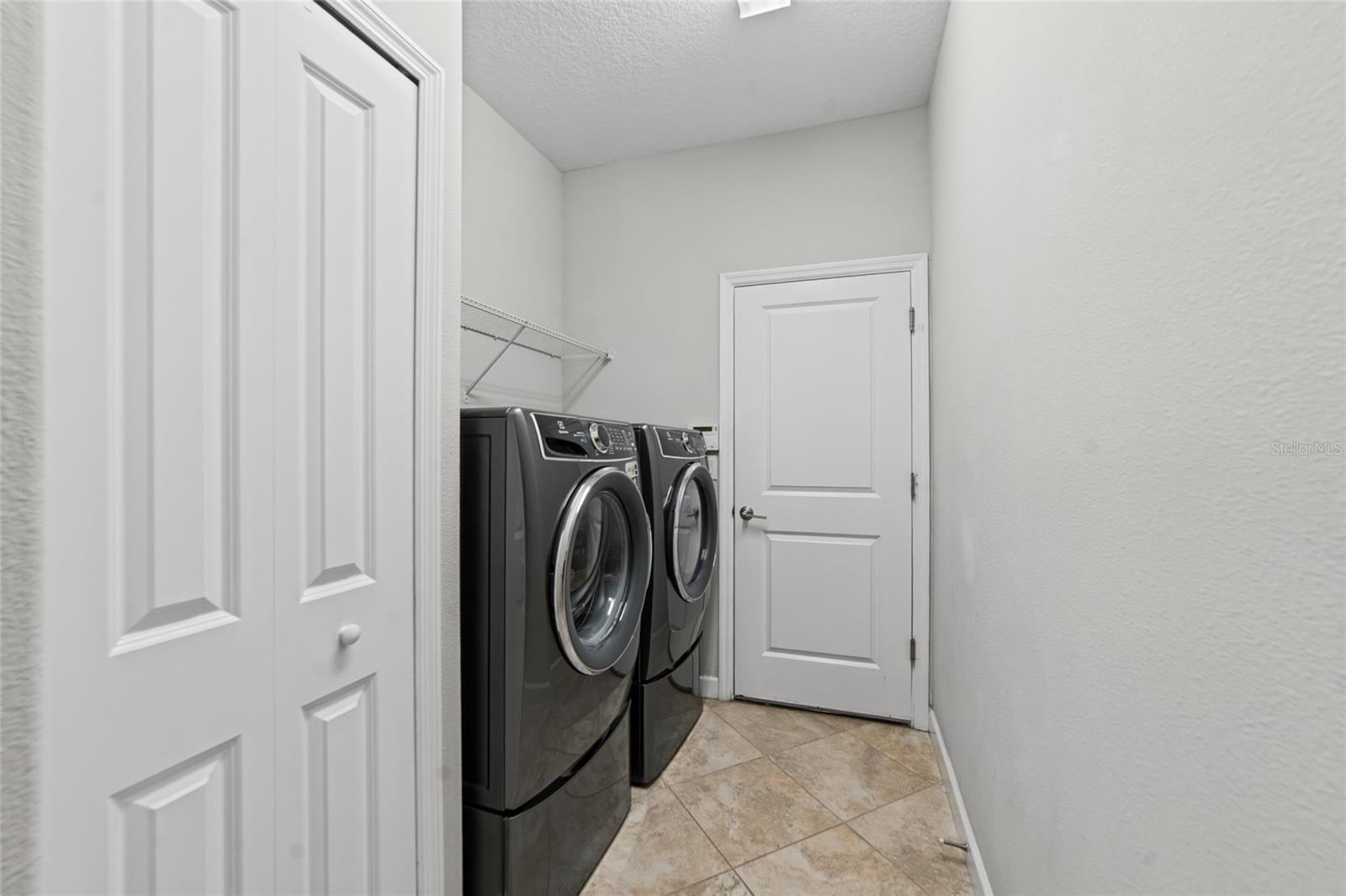 9912 SMARTY JONES DR