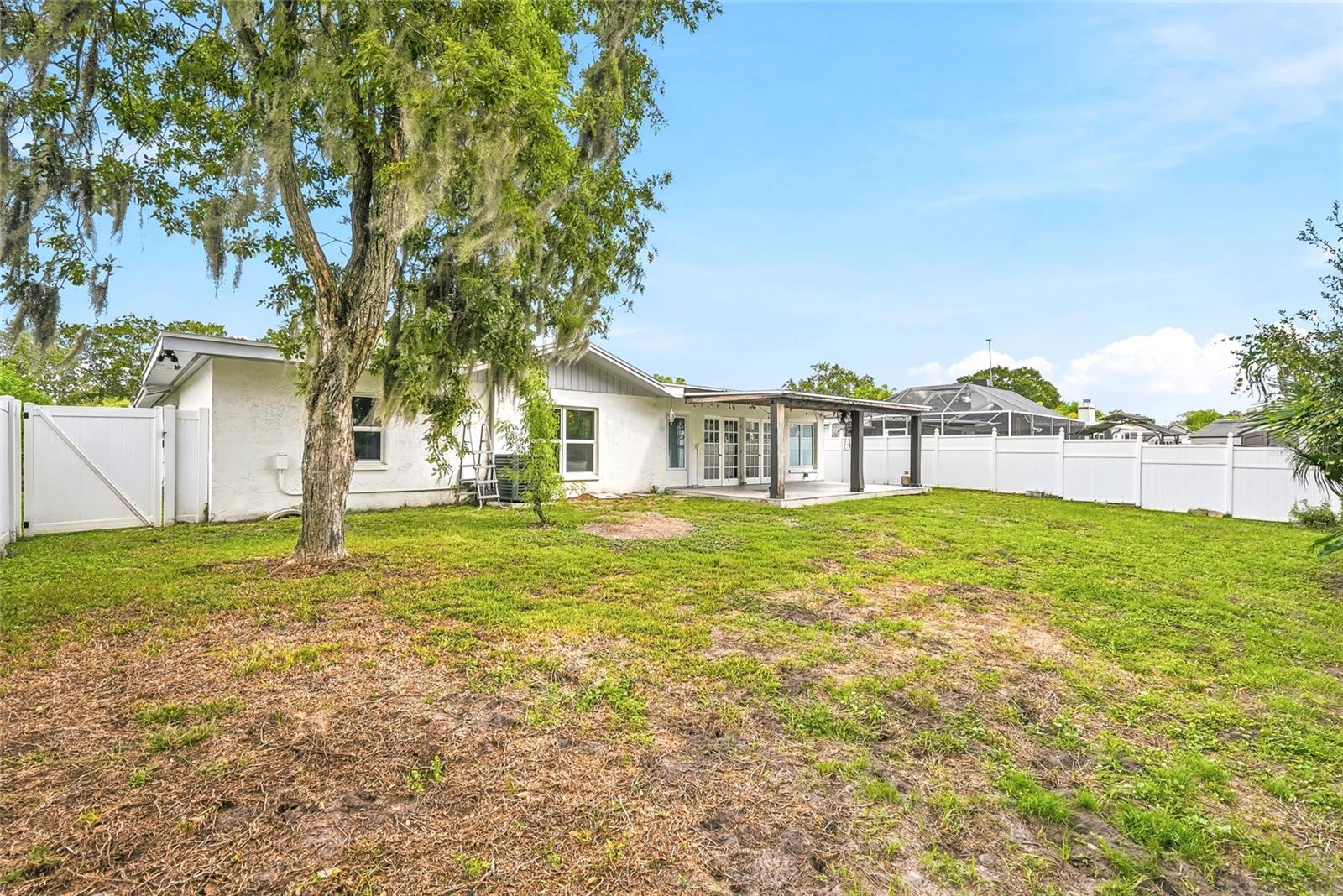 4206 WINDTREE DR