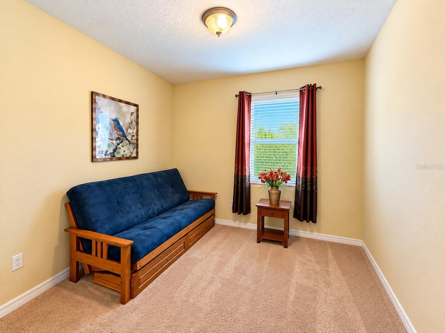 3748 ROUND TABLE CT
