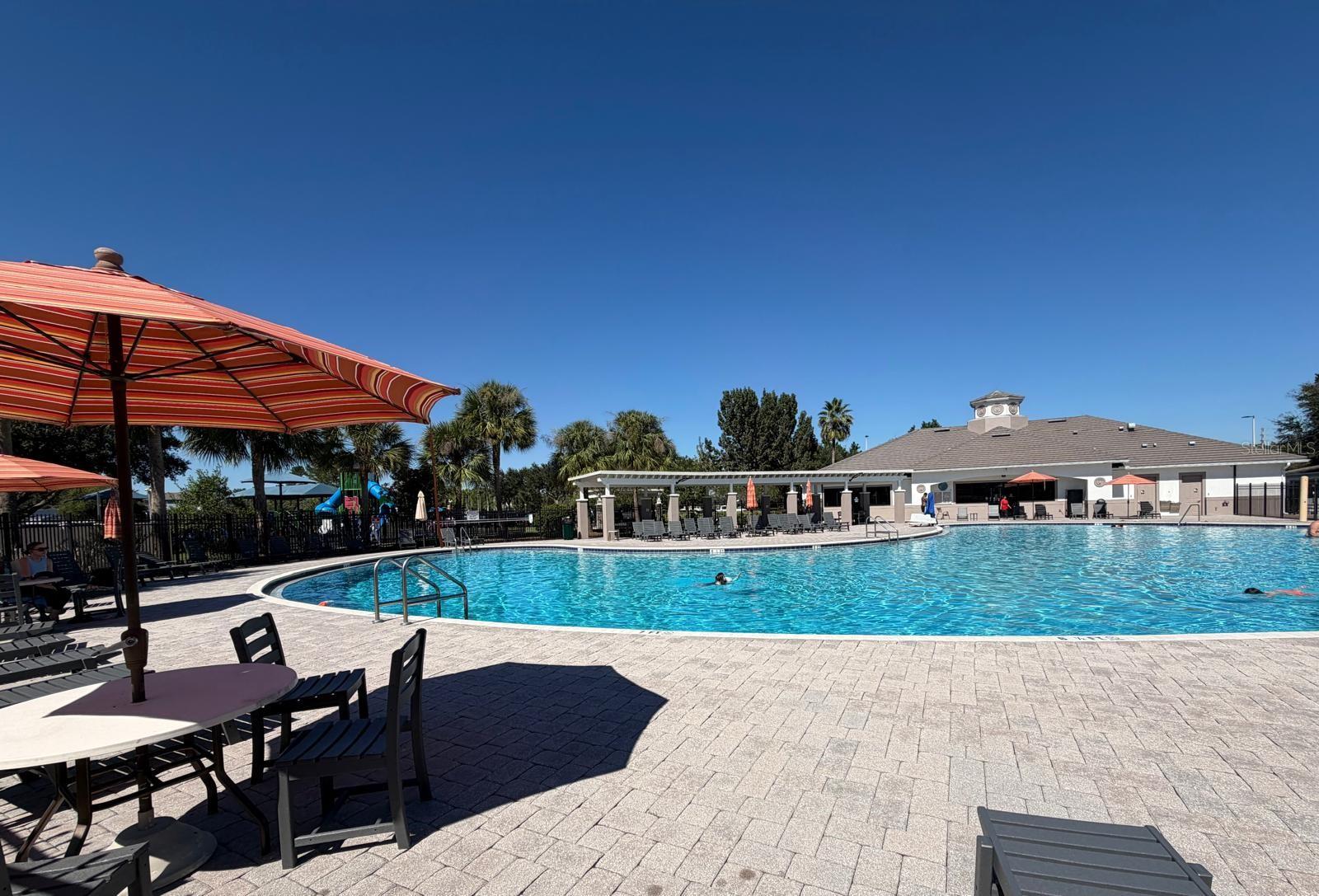 3748 ROUND TABLE CT