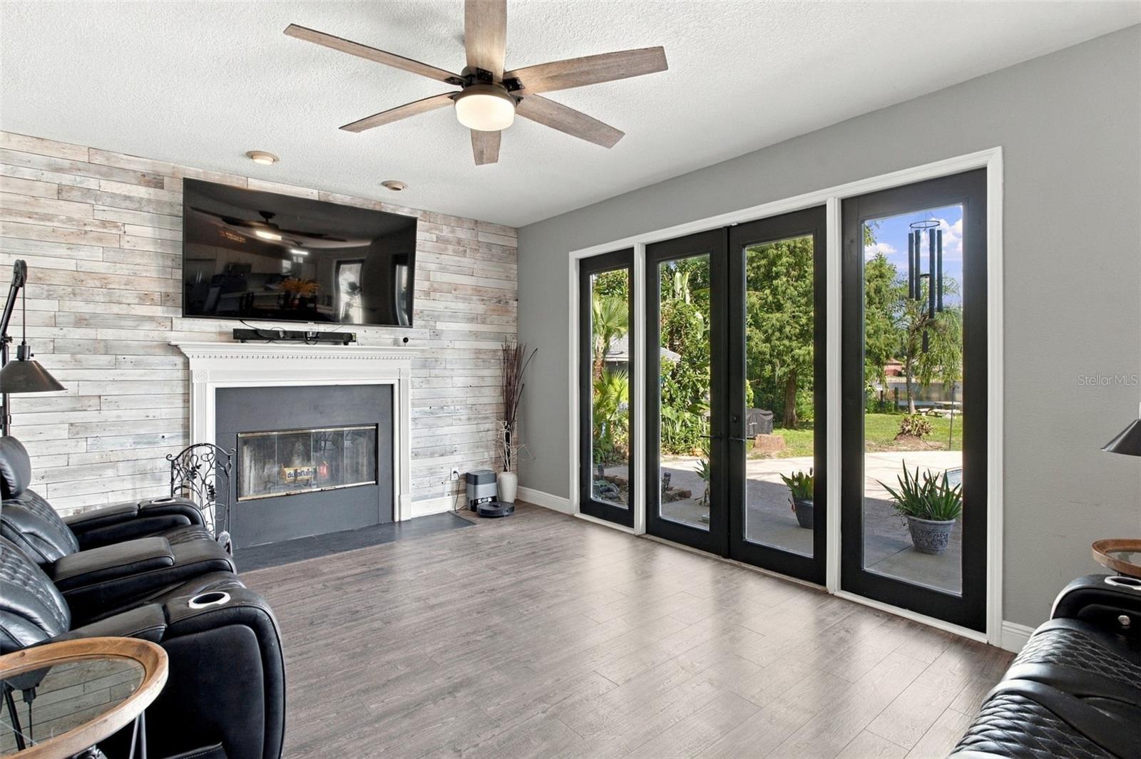 8022 TIERRA VERDE DR