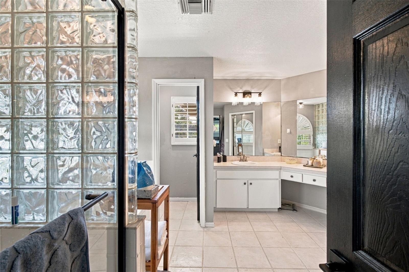 8022 TIERRA VERDE DR