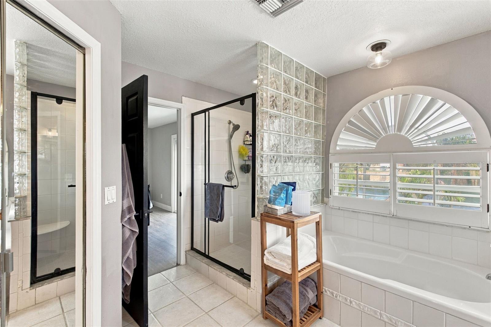 8022 TIERRA VERDE DR