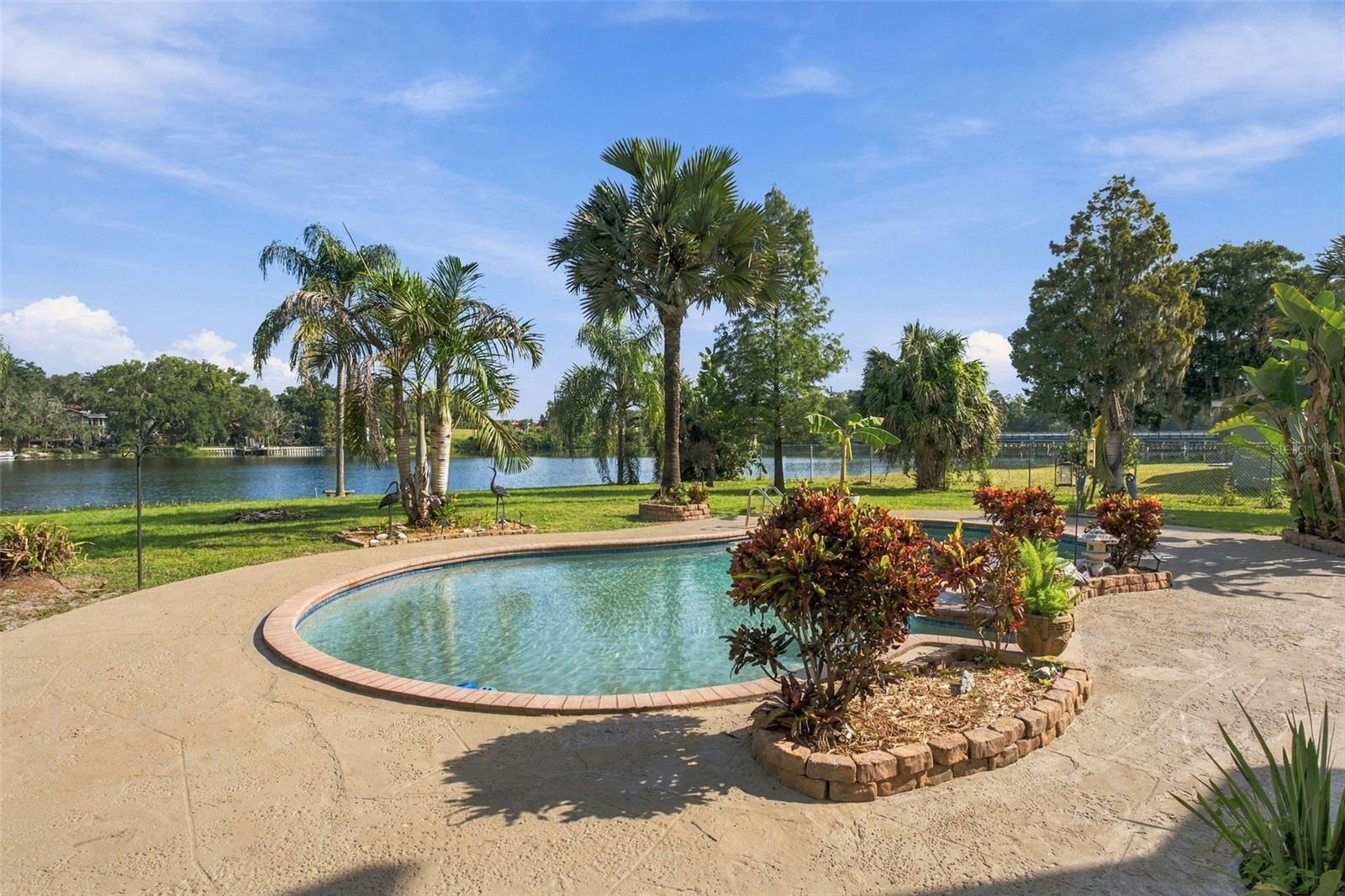 8022 TIERRA VERDE DR