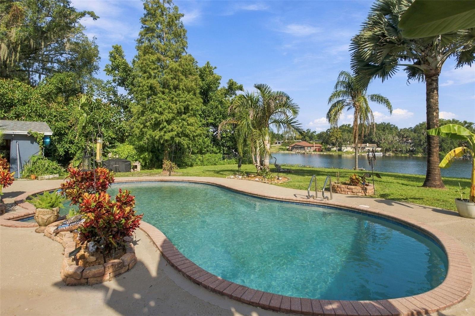 8022 TIERRA VERDE DR
