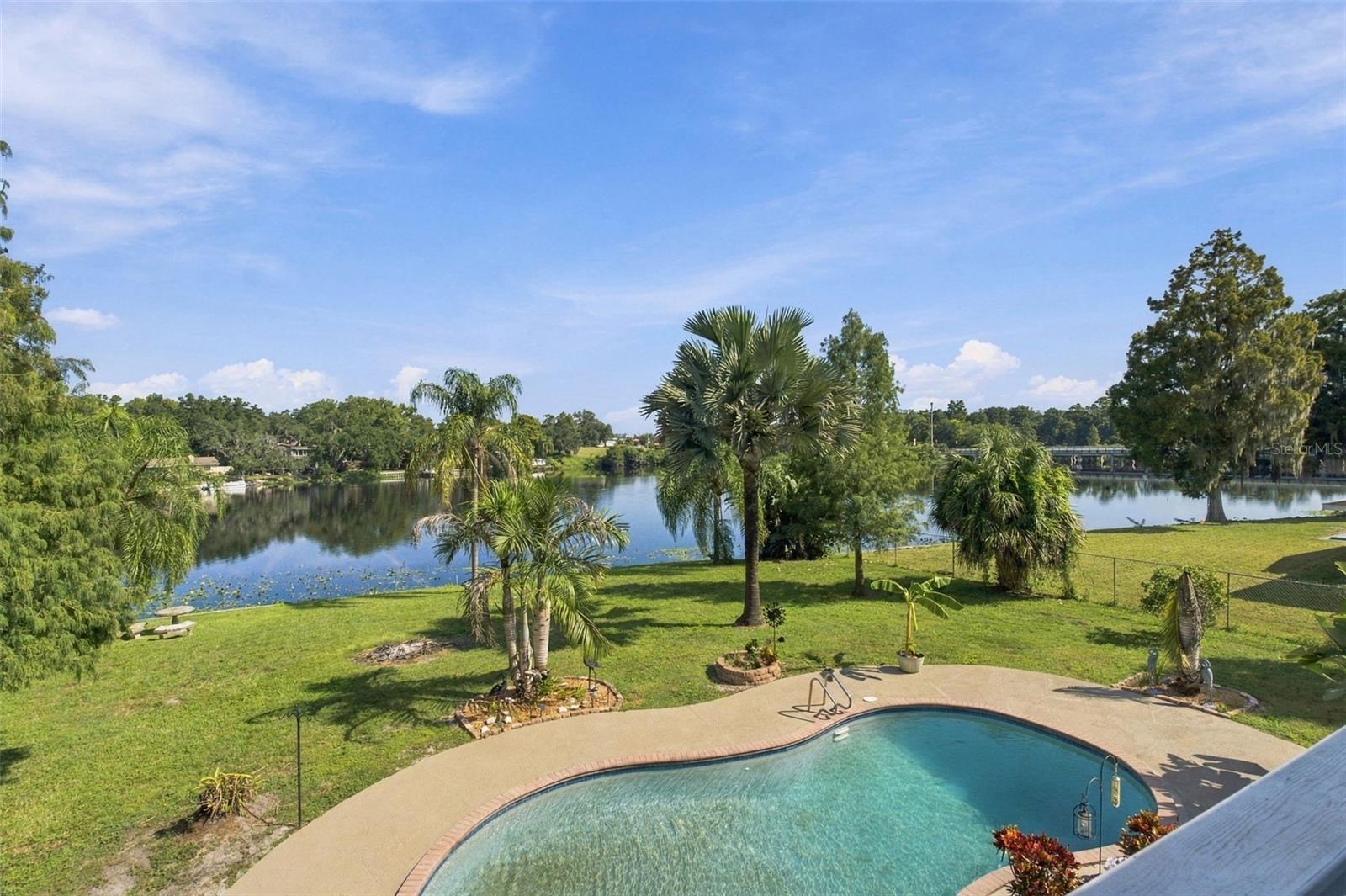 8022 TIERRA VERDE DR