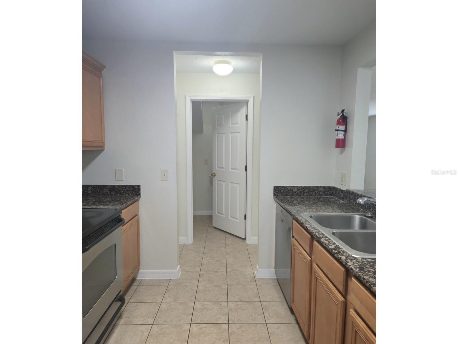 3438 CASTLE STONE CT