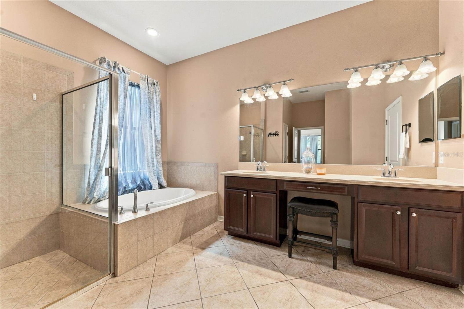 3508 MAJESTIC VIEW DR