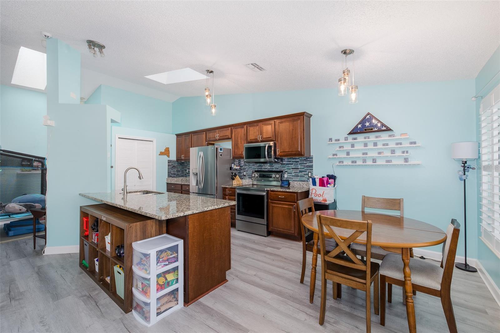 10305 COPPERWOOD DR